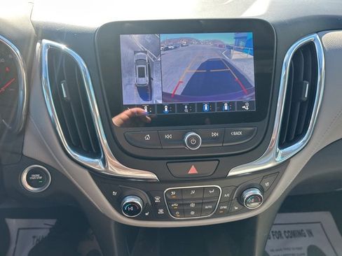 Used 2019 Chevrolet Equinox Premier image 16