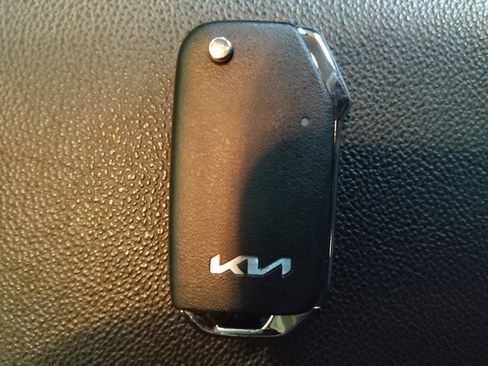 Used 2024 Kia Forte LXS FWD image 32