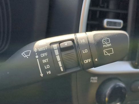 New 2025 Hyundai Venue SEL image 27