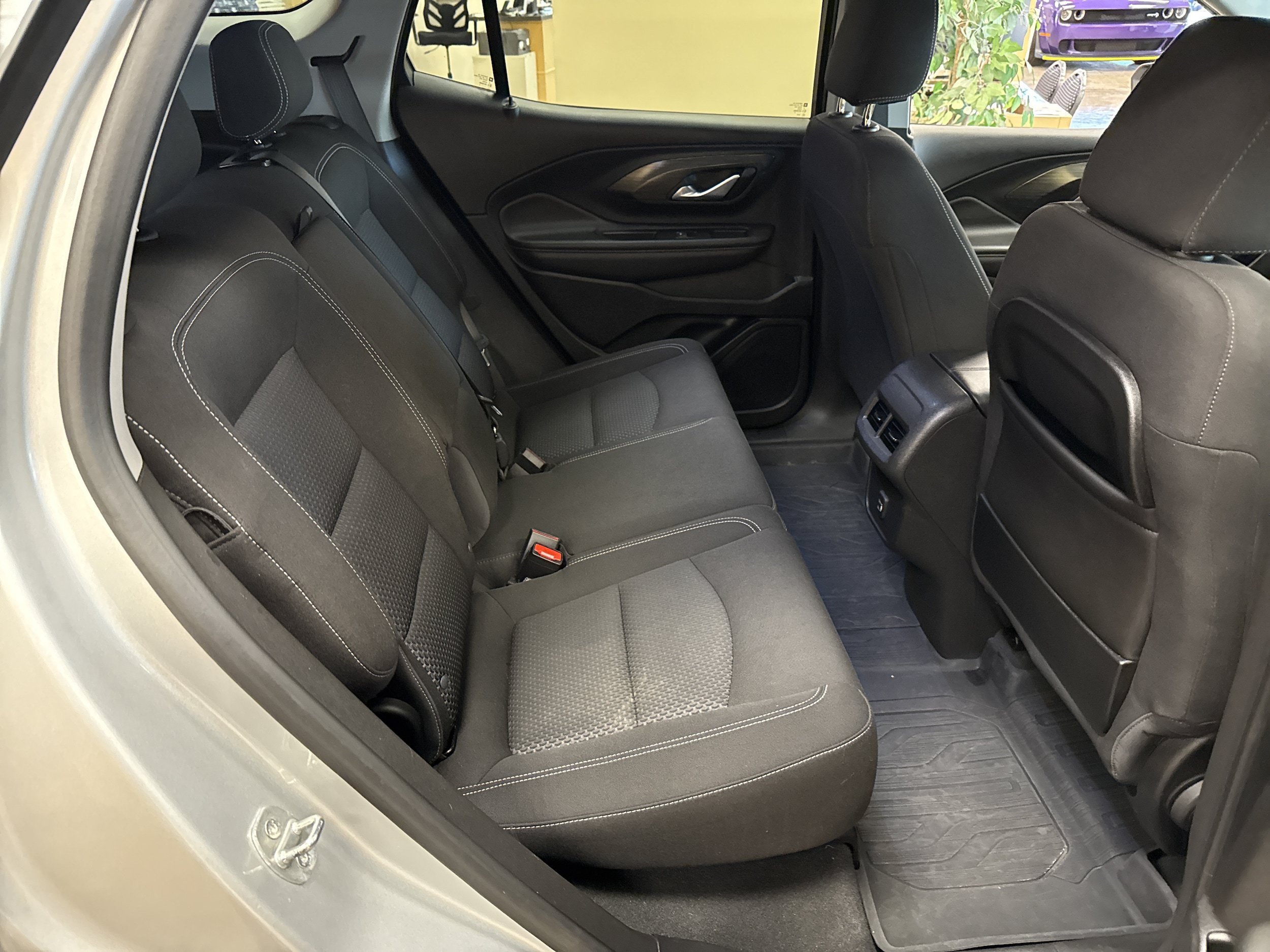 Used 2022 GMC Terrain SLE w/ Driver Convenience Package AWD/4WD image 23