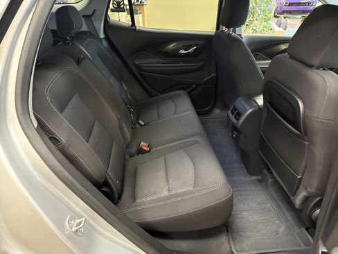 Used 2022 GMC Terrain SLE w/ Driver Convenience Package AWD/4WD image 23
