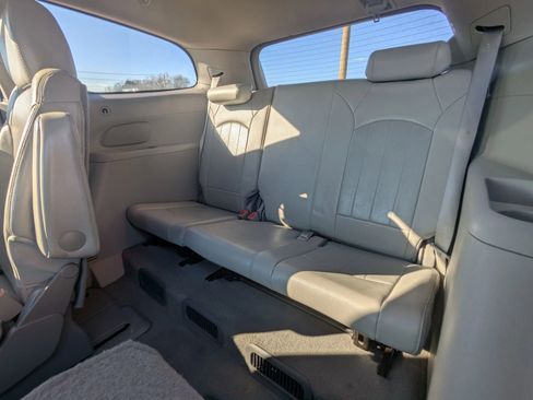 Used 2013 Buick Enclave Premium image 10