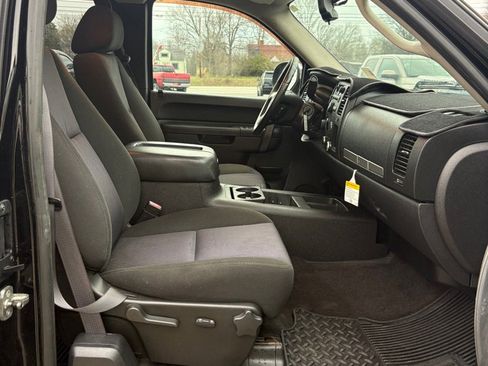 Used 2011 Chevrolet Silverado 1500 LT w/ Regional Value Package image 12