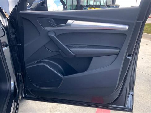 Used 2025 Audi Q5 2.0T Premium image 26