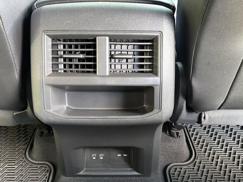 Used 2021 Volkswagen Atlas Cross Sport SEL R-Line FWD image 30