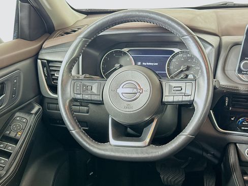 Used 2023 Nissan Rogue SL image 18