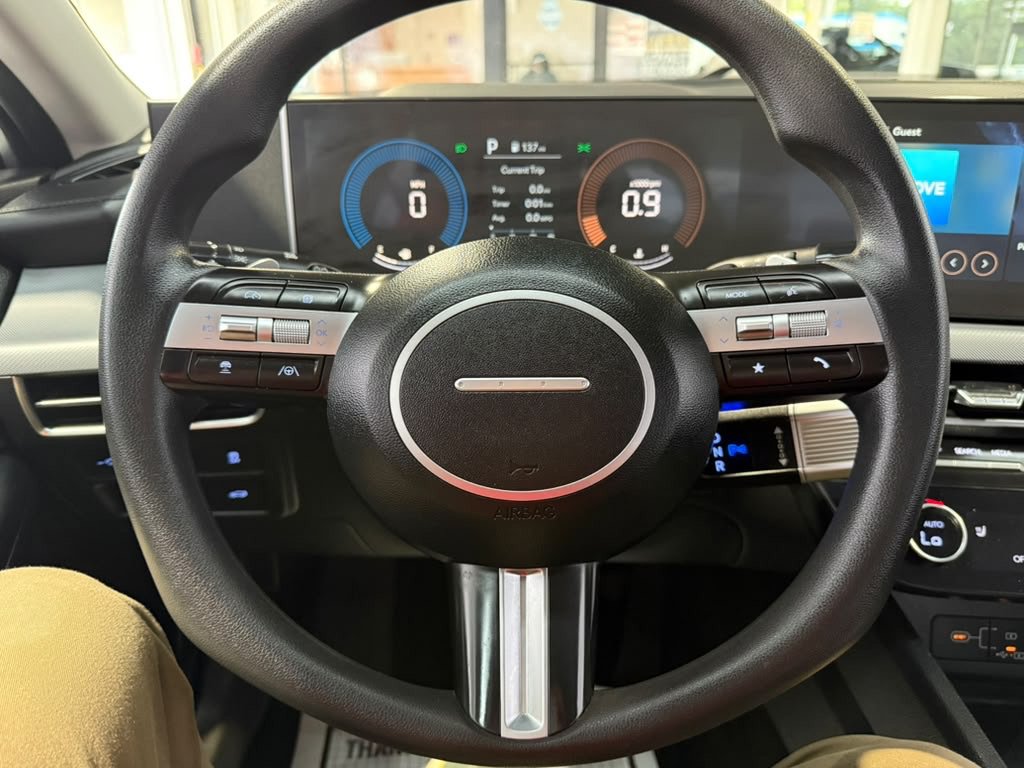 Used 2025 Hyundai Sonata SEL FWD image 10