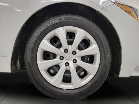 Used 2024 Toyota Corolla LE image 3