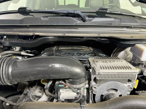 Used 2023 RAM 1500 Laramie AWD/4WD image 29
