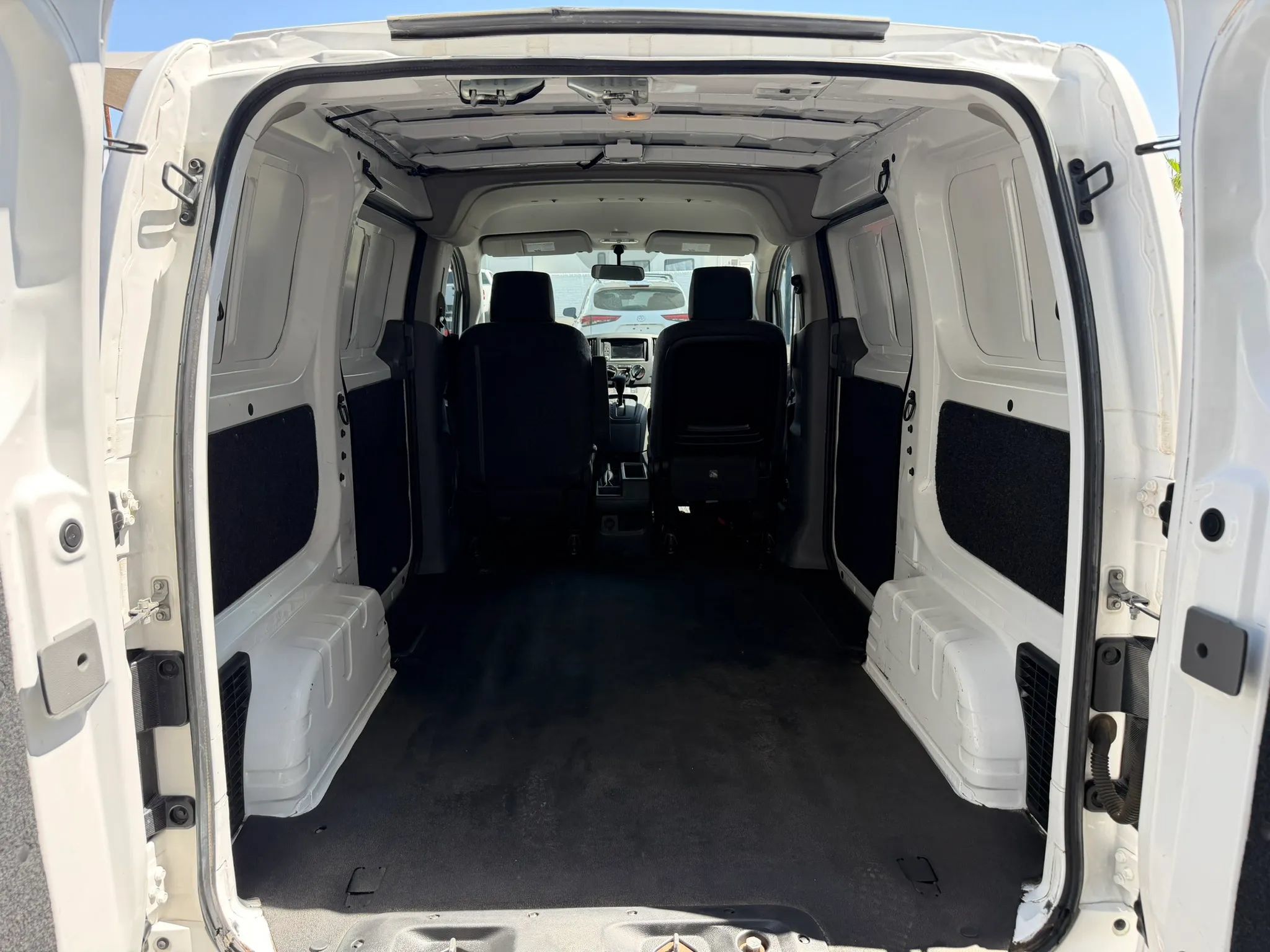 Used 2020 Nissan NV200 SV w/ Back Door Glass Package FWD image 24