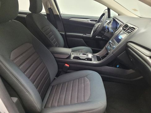 Used 2019 Ford Fusion SE image 21