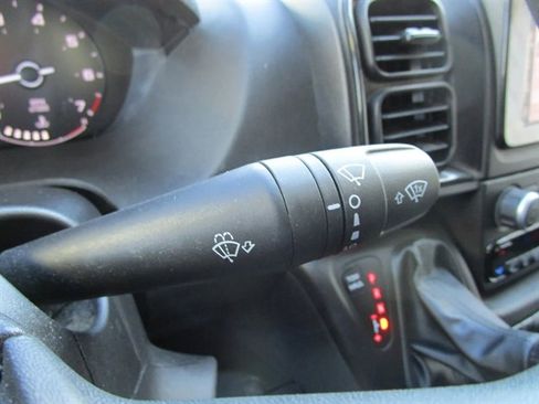 Used 2025 RAM ProMaster 2500 w/ Convenience Group image 27