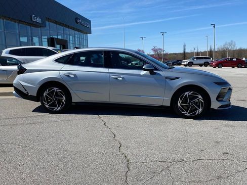 New 2026 Hyundai Sonata SEL FWD image 9