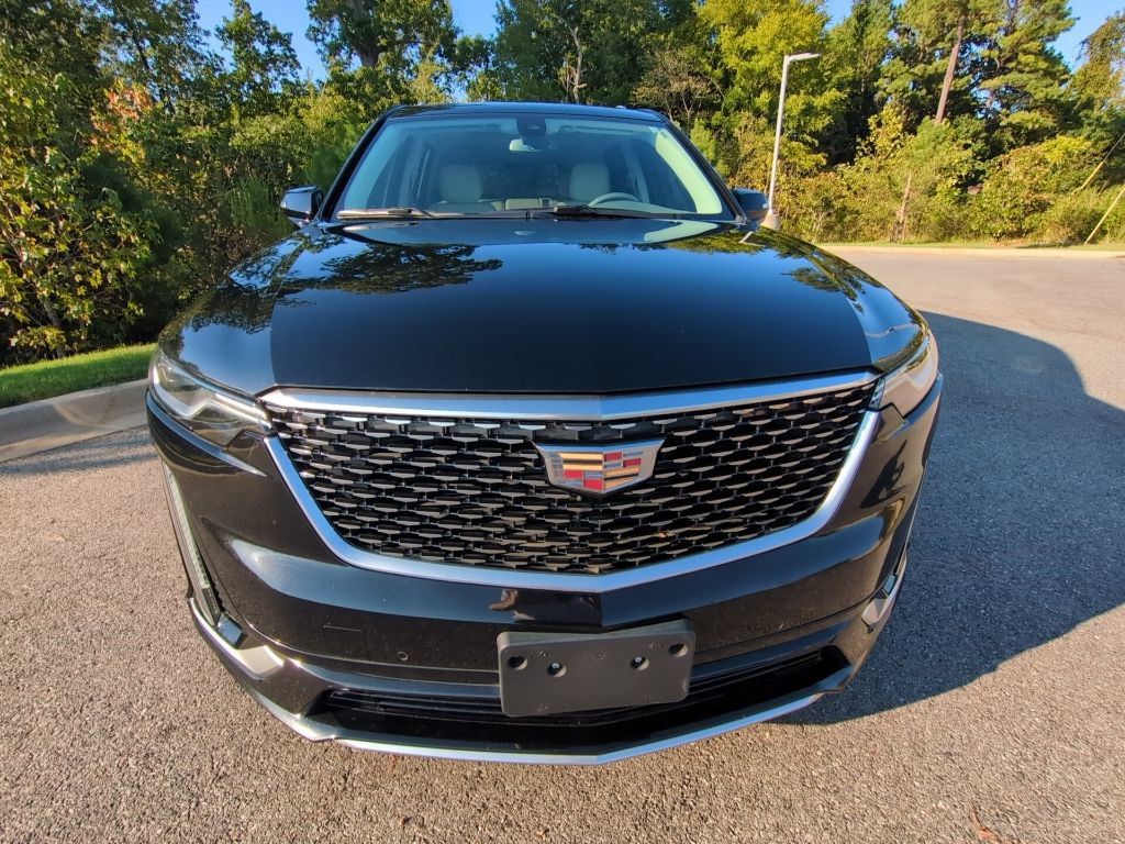 Used 2022 Cadillac XT6 Premium Luxury FWD image 2