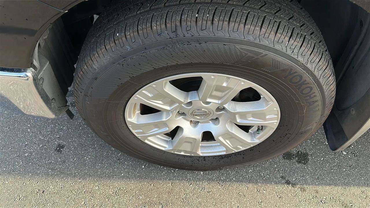 Used 2017 Nissan Titan SV RWD image 14