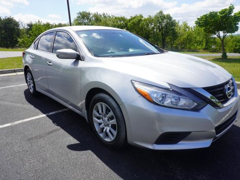 Used 2017 Nissan Altima 2.5 S w/ Power Driver Seat Package FWD image 11