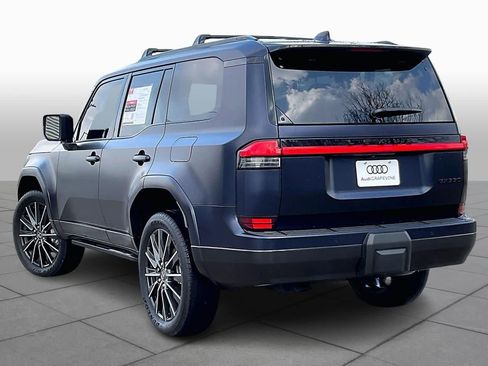 Used 2025 Lexus GX 550 image 10