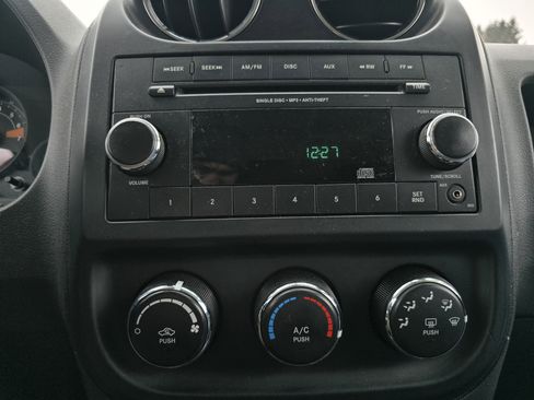 Used 2014 Jeep Compass Sport image 16