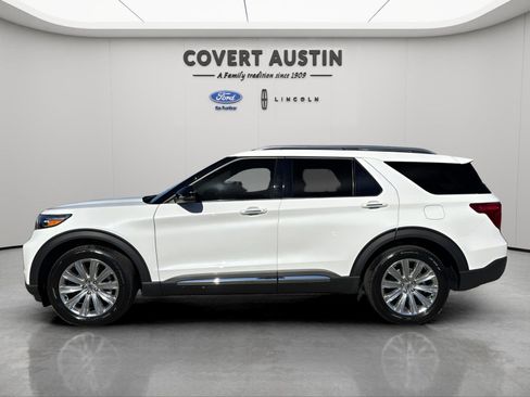 Used 2022 Ford Explorer Limited w/ Limited Technology Package image 2