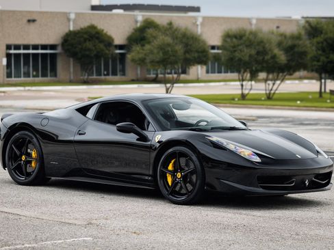 Used 2012 Ferrari 458 Italia Coupe RWD image 27