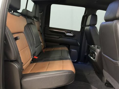 Used 2024 Chevrolet Silverado 3500 High Country w/ High Country Premium Package AWD/4WD image 14