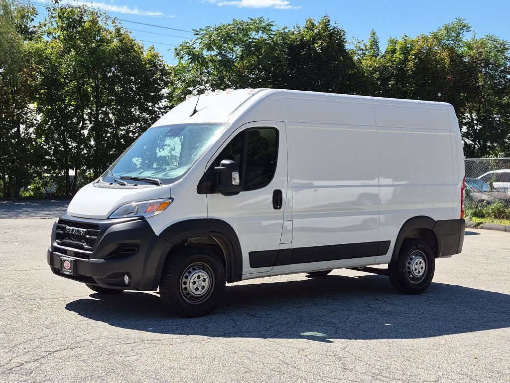 Used 2025 RAM ProMaster 2500 w/ Convenience Group FWD image 9