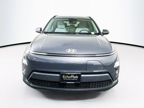 Used 2024 Hyundai Kona SEL FWD image 2