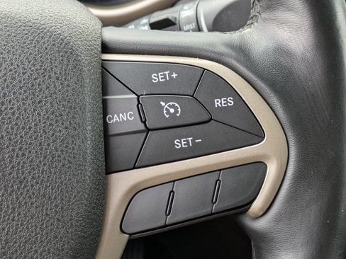 Used 2015 Jeep Cherokee Limited AWD/4WD image 27