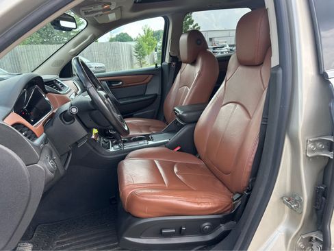 Used 2016 Chevrolet Traverse LT AWD/4WD image 10