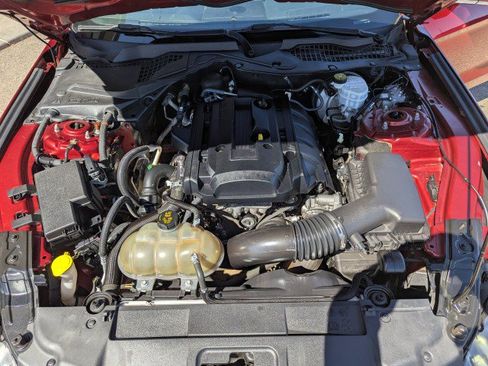 Used 2018 Ford Mustang Coupe RWD image 22