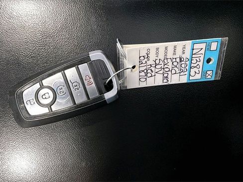 Used 2021 Ford Explorer XLT image 37