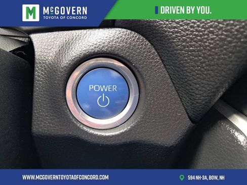 Used 2022 Toyota RAV4 SE w/ Weather & Moonroof Package AWD/4WD image 33