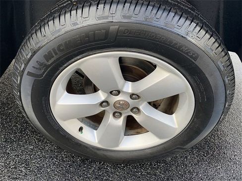 Used 2020 RAM 1500 Tradesman w/ Tradesman SXT Package image 32