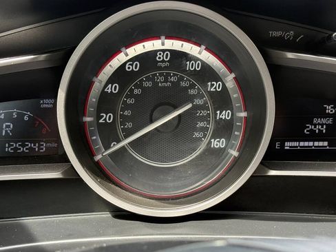 Used 2015 MAZDA MAZDA3 i Sport FWD image 14