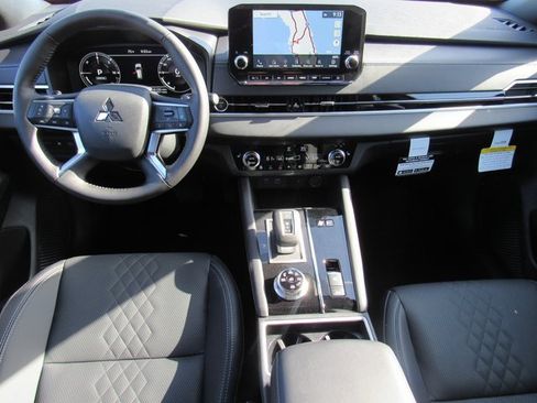 New 2025 Mitsubishi Outlander SEL Black Edition image 10