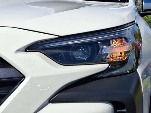 Certified 2023 Subaru Outback Touring AWD/4WD image 10