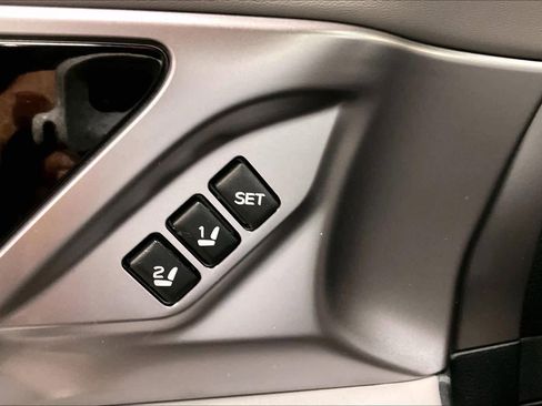 Used 2025 Subaru Legacy Limited AWD/4WD image 34
