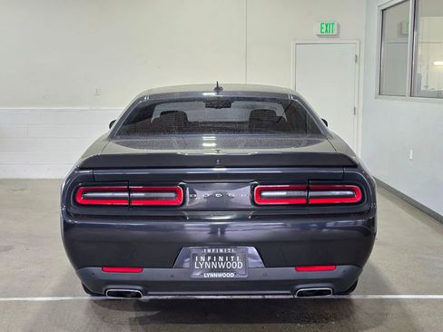Used 2017 Dodge Challenger SXT Plus image 5