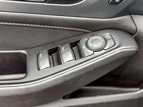 Used 2020 Chevrolet Traverse Premier w/ Redline Edition image 17