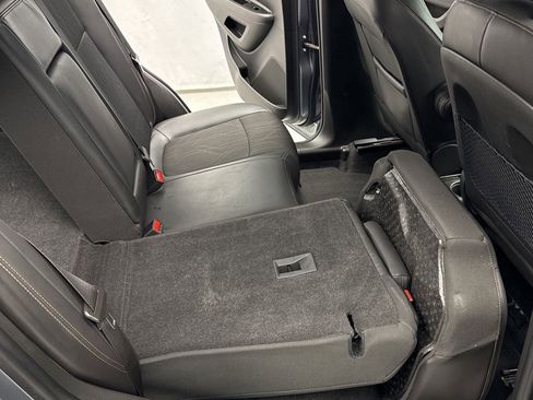 Used 2019 Chevrolet Trax LT w/ LT Convenience Package image 36