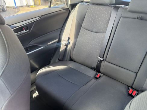 Used 2025 Toyota RAV4 XLE image 39