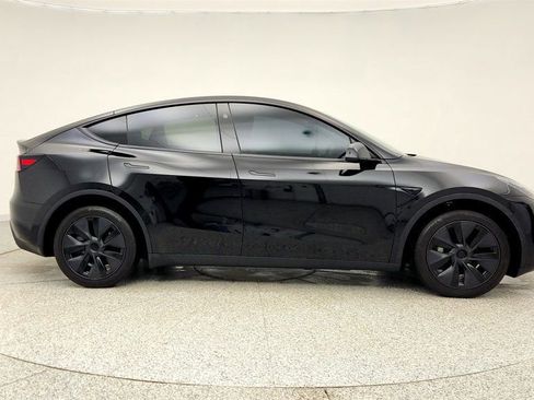Used 2025 Tesla Model Y Long Range image 4