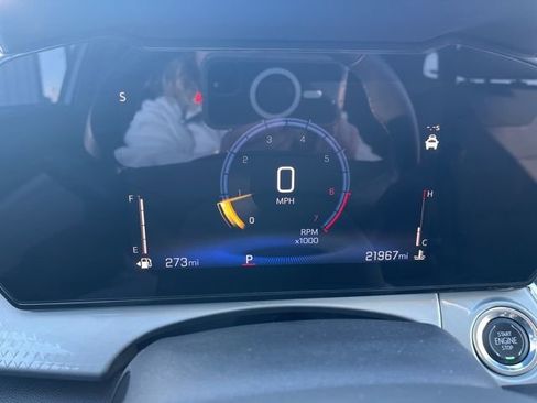 Used 2025 Chevrolet Trax LT w/ LT Convenience Package image 33