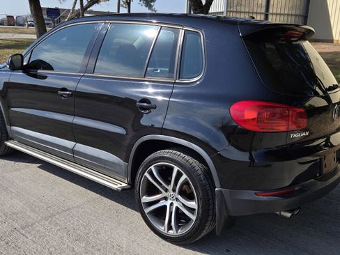 Used 2013 Volkswagen Tiguan S image 5