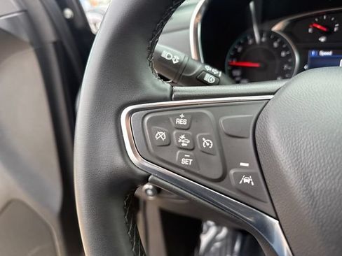 Used 2024 Chevrolet Equinox LT AWD/4WD image 18