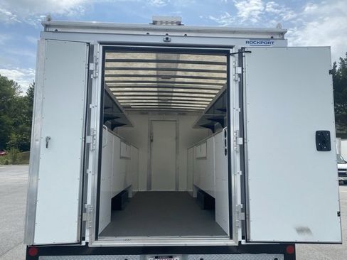 New 2025 Chevrolet Express 4500 4500 Series w/ Power Convenience Package image 8