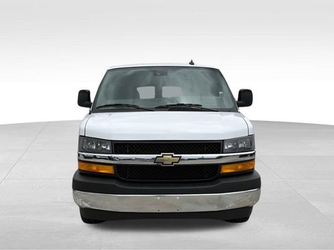 Used 2025 Chevrolet Express 3500 LT w/ LT Preferred Equipment Group RWD image 15