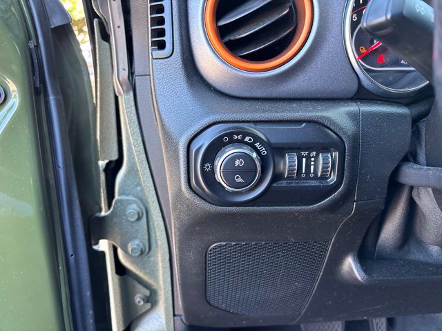 Used 2021 Jeep Gladiator Mojave w/ Trailer Tow Package AWD/4WD image 20
