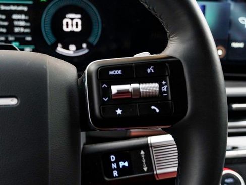 Used 2025 Hyundai Santa Fe SEL image 13