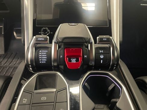 Used 2019 Lamborghini Urus image 27